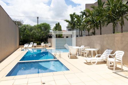 Apartamento à venda com 76m², 2 quartos e 2 vagas Apartamento à venda com 76m², 2 quartos e 2 vagasÁrea comum - Piscina