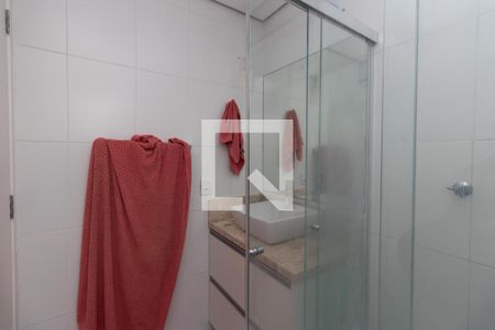 Apartamento à venda com 76m², 2 quartos e 2 vagas Apartamento à venda com 76m², 2 quartos e 2 vagasBanheiro da Suíte