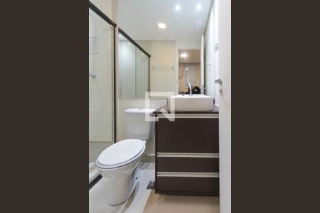 Apartamento para alugar com 67m², 2 quartos e 1 vaga Apartamento para alugar com 67m², 2 quartos e 1 vagaBanheiro da Suite