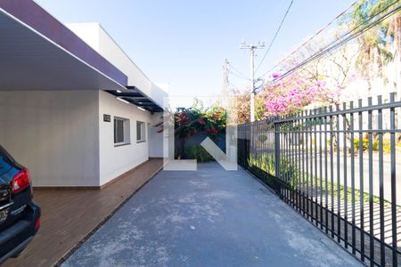Casa à venda com 220m², 3 quartos e 4 vagasQuintal