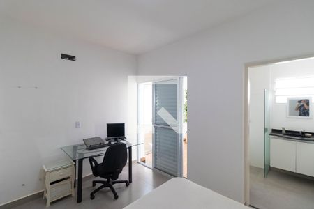 Casa à venda com 220m², 3 quartos e 4 vagasSuíte 01