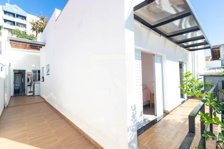 Casa à venda com 220m², 3 quartos e 4 vagasQuintal