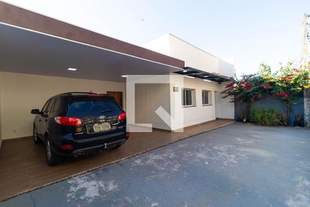 Casa à venda com 220m², 3 quartos e 4 vagasGaragem