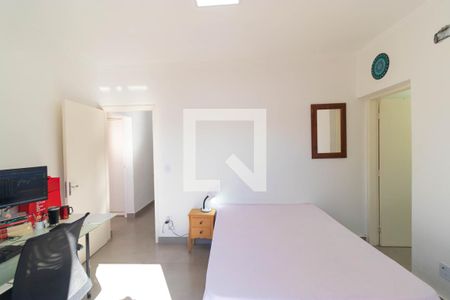 Casa à venda com 220m², 3 quartos e 4 vagasSuíte 02