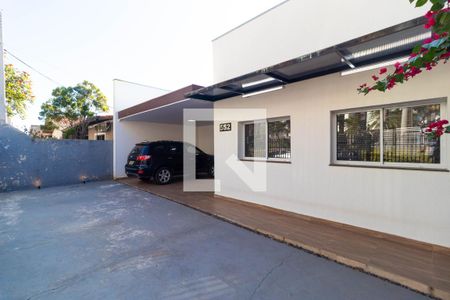 Casa à venda com 220m², 3 quartos e 4 vagasQuintal