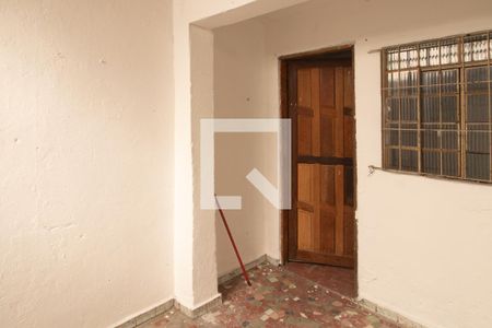 Casa para alugar com 45m², 3 quartos e 1 vagaÁrea de Serviço