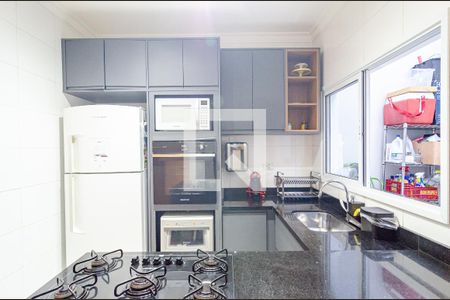 Casa à venda com 98m², 3 quartos e 2 vagasCozinha