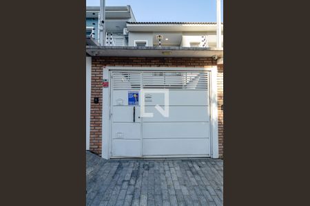 Casa à venda com 98m², 3 quartos e 2 vagasFachada