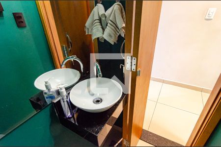 Lavabo de casa à venda com 3 quartos, 98m² em Vila Alexandria, São Paulo