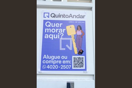 Casa à venda com 98m², 3 quartos e 2 vagasFachada + Plaquinha