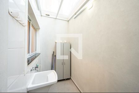 Lavanderia de casa para alugar com 3 quartos, 99m² em Vila Alexandria, São Paulo