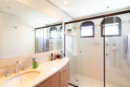 Apartamento à venda com 200m², 4 quartos e 3 vagasBanheiro da Suíte 2