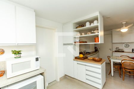 Apartamento à venda com 200m², 4 quartos e 3 vagasCozinha