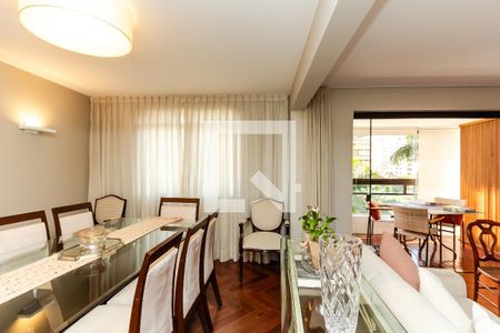 Apartamento à venda com 200m², 4 quartos e 3 vagasSala