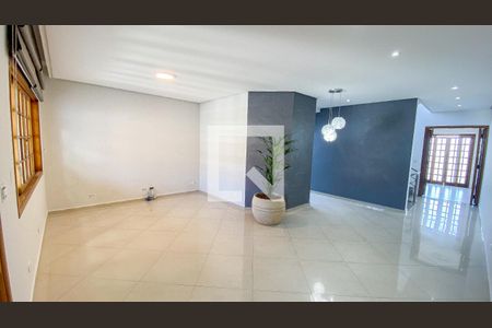 Sala de casa para alugar com 3 quartos, 245m² em Cidade São Jorge, Santo André