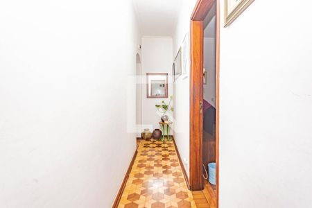 Casa à venda com 410m², 4 quartos e 5 vagasCorredor