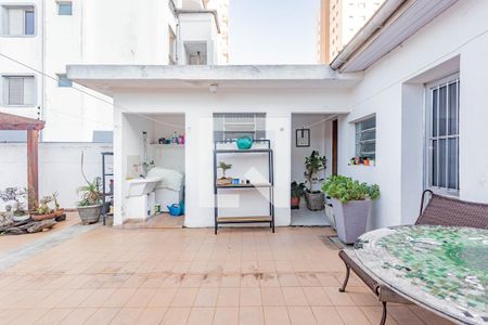 Casa à venda com 410m², 4 quartos e 5 vagasQuintal