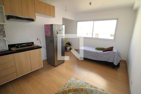 Sala  /  Cozinha  /  Quarto de kitnet/studio à venda com 1 quarto, 27m² em Santana, São Paulo