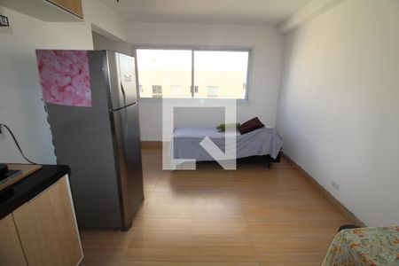 Sala  /  Cozinha  /  Quarto de kitnet/studio à venda com 1 quarto, 27m² em Santana, São Paulo