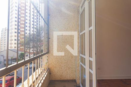Apartamento para alugar com 100m², 2 quartos e sem vagaVaranda