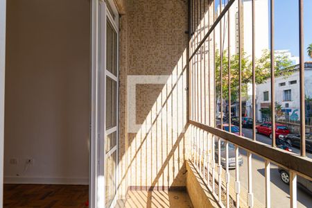 Apartamento para alugar com 100m², 2 quartos e sem vagaVaranda