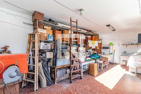 Casa à venda com 200m², 3 quartos e 2 vagas Casa à venda com 200m², 3 quartos e 2 vagasÁrea de serviço