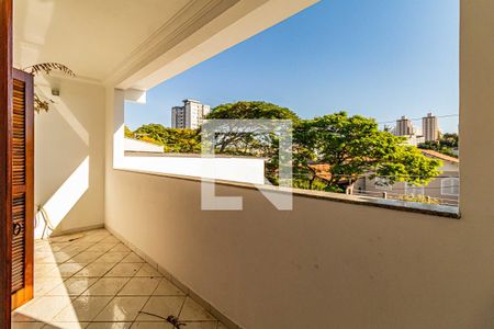 Casa à venda com 200m², 3 quartos e 2 vagas Casa à venda com 200m², 3 quartos e 2 vagasSuite 02 - Varanda