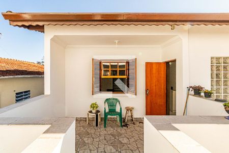 Casa à venda com 200m², 3 quartos e 2 vagas Casa à venda com 200m², 3 quartos e 2 vagasSuite 03 - Varanda