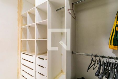 Casa à venda com 200m², 3 quartos e 2 vagas Casa à venda com 200m², 3 quartos e 2 vagasSuite 02 - Closet