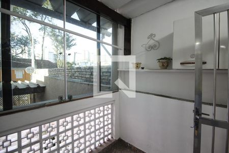 Casa para alugar com 156m², 2 quartos e 1 vagaÁrea de Serviço