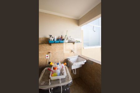 Casa à venda com 137m², 3 quartos e 1 vagaÁrea de Serviço