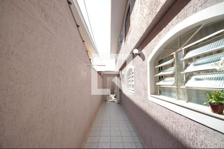 Casa à venda com 125m², 3 quartos e 2 vagasCorredor