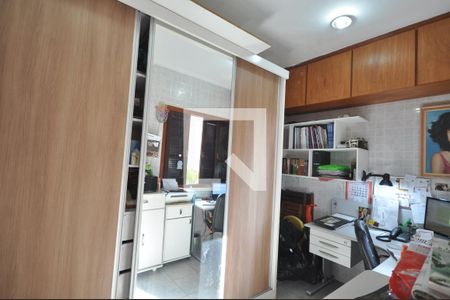 Casa à venda com 125m², 3 quartos e 2 vagasQuarto de Serviço