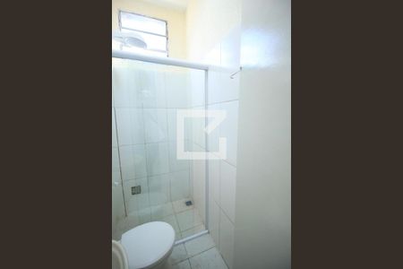 Banheiro de kitnet/studio para alugar com 2 quartos, 49m² em Luz, São Paulo