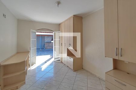 Casa à venda com 300m², 3 quartos e 3 vagasQuarto Suíte 2