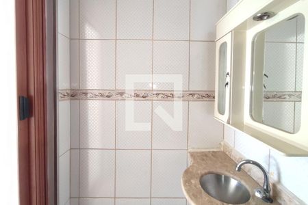 Casa à venda com 300m², 3 quartos e 3 vagasBanheiro Suíte 1