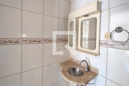 Casa à venda com 300m², 3 quartos e 3 vagasBanheiro Suíte 1