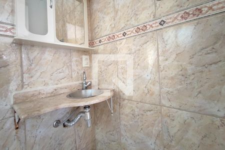 Casa à venda com 300m², 3 quartos e 3 vagasBanheiro Suíte 2