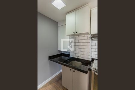 Sala, cozinha e área de serviço de apartamento à venda com 2 quartos, 40m² em Vila Siqueira (zona Norte), São Paulo