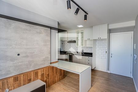 Sala, cozinha e área de serviço de apartamento à venda com 2 quartos, 40m² em Vila Siqueira (zona Norte), São Paulo