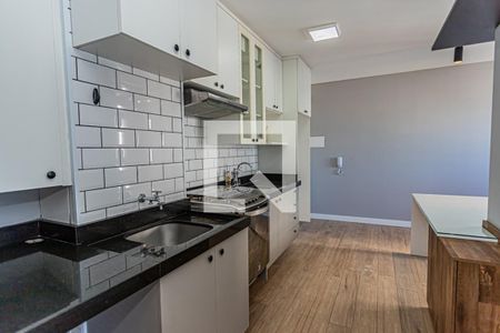 Sala, cozinha e área de serviço de apartamento à venda com 2 quartos, 40m² em Vila Siqueira (zona Norte), São Paulo
