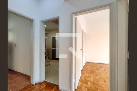 Corredor de apartamento para alugar com 3 quartos, 110m² em São Cristóvão, Rio de Janeiro