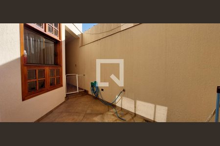 Casa à venda com 299m², 3 quartos e 5 vagas Casa à venda com 299m², 3 quartos e 5 vagasQuintal 2