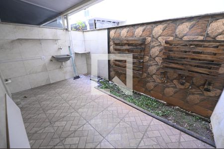 Apartamento para alugar com 57m², 2 quartos e 1 vagaVista 