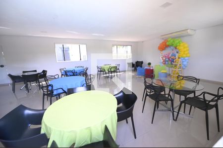 Apartamento para alugar com 57m², 2 quartos e 1 vagaÁrea comum 