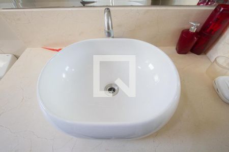 Apartamento à venda com 57m², 2 quartos e 1 vaga Apartamento à venda com 57m², 2 quartos e 1 vagaBanheiro