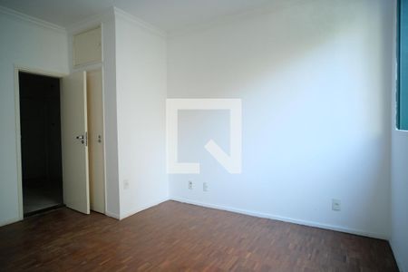 Apartamento à venda com 180m², 4 quartos e 1 vagaSuíte