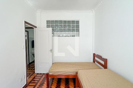 Quarto 01 de apartamento para alugar com 3 quartos, 80m² em Copacabana, Rio de Janeiro