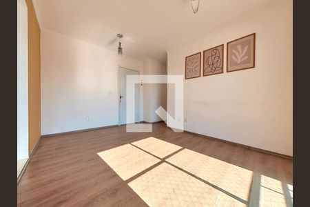 Sala de apartamento para alugar com 2 quartos, 50m² em Vila Palmeiras, São Paulo