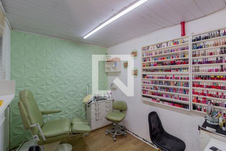 Casa à venda com 150m², 2 quartos e 2 vagasEscritório